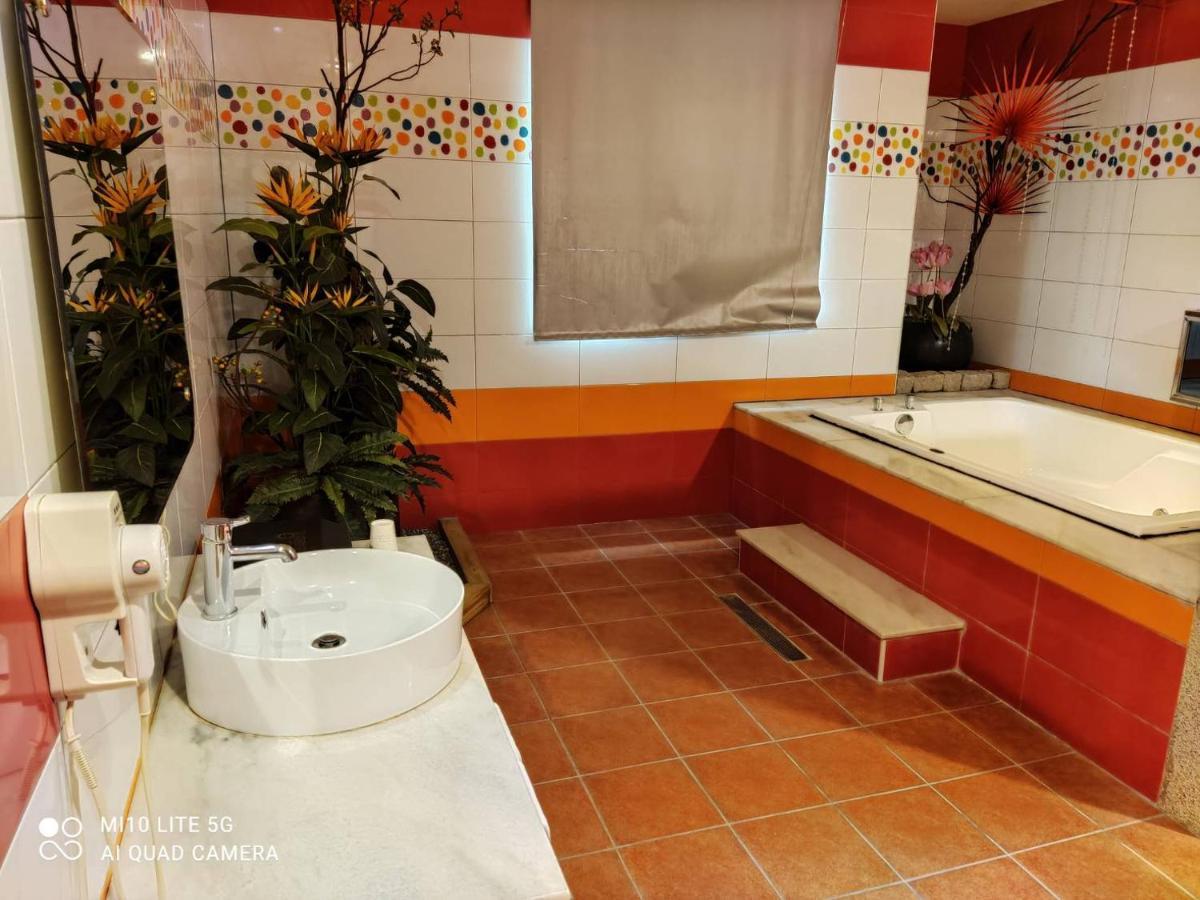 Blue Sky Motel Гуишан Екстериор снимка