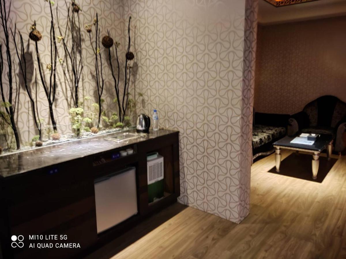 Blue Sky Motel Гуишан Екстериор снимка