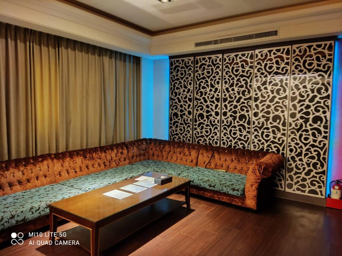 Blue Sky Motel Гуишан Екстериор снимка