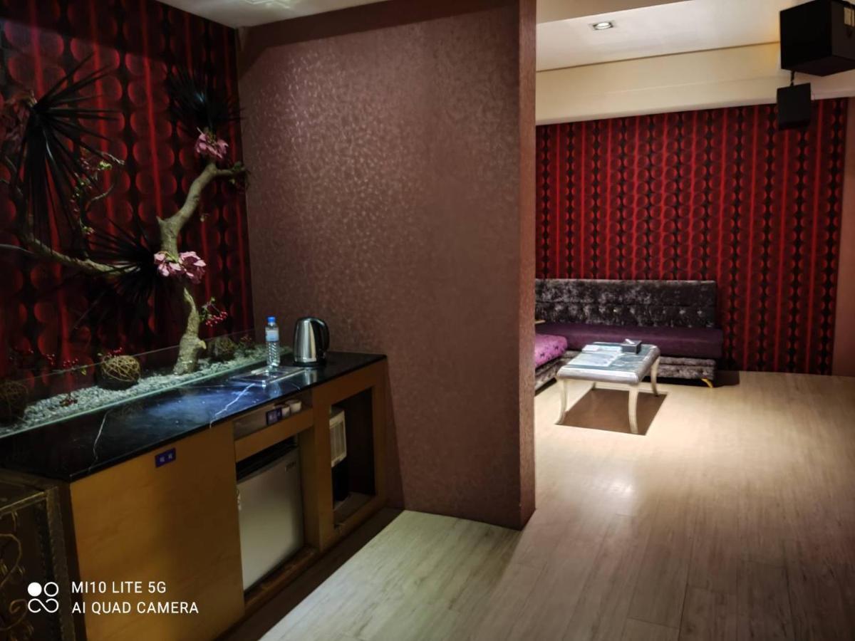 Blue Sky Motel Гуишан Екстериор снимка