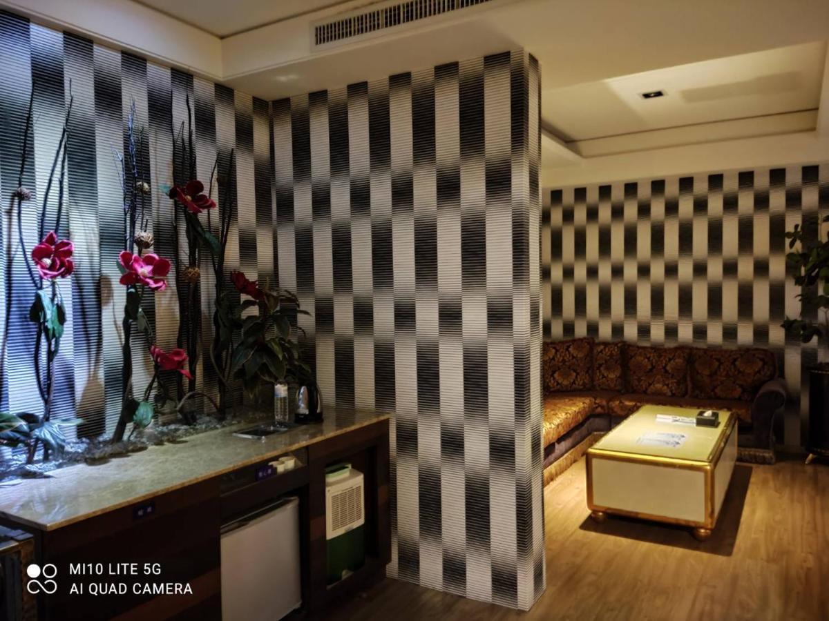 Blue Sky Motel Гуишан Екстериор снимка
